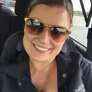 Meet your Posher, Jen